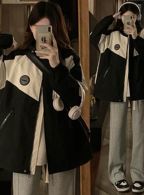 美式拼接冲锋衣外套女2025春秋新款宽松大码学生情侣休闲工装风衣