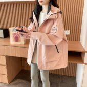 粉色户外冲锋衣外套女春秋季 宽松情侣百搭休闲连帽登山服 2026新款