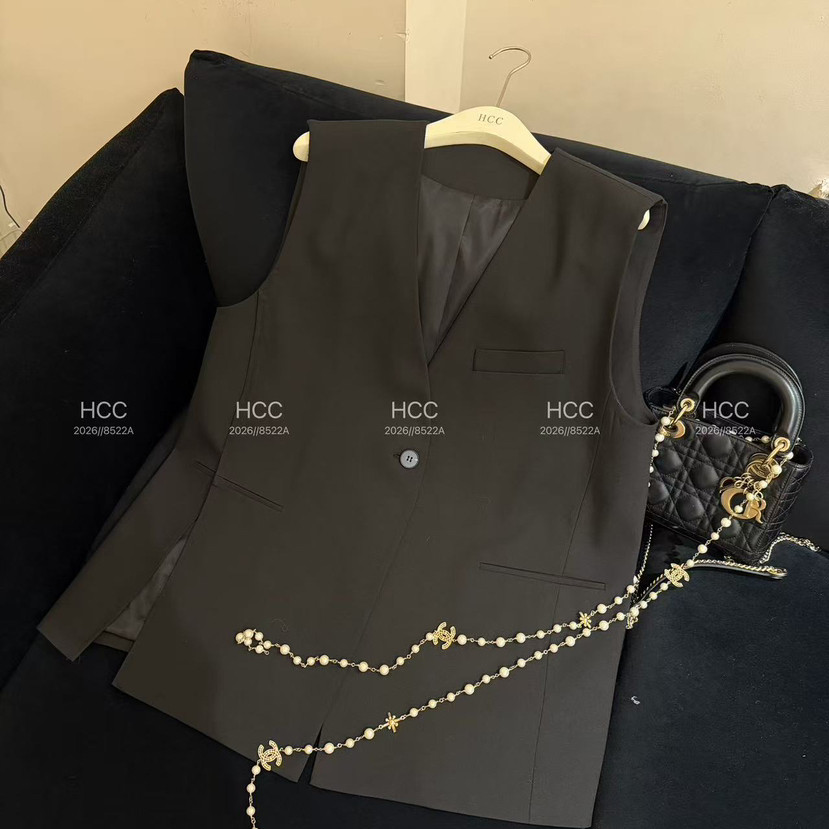 一善26年春款赫本风黑色经典款西装马甲(不含包包)YS1-11-5005