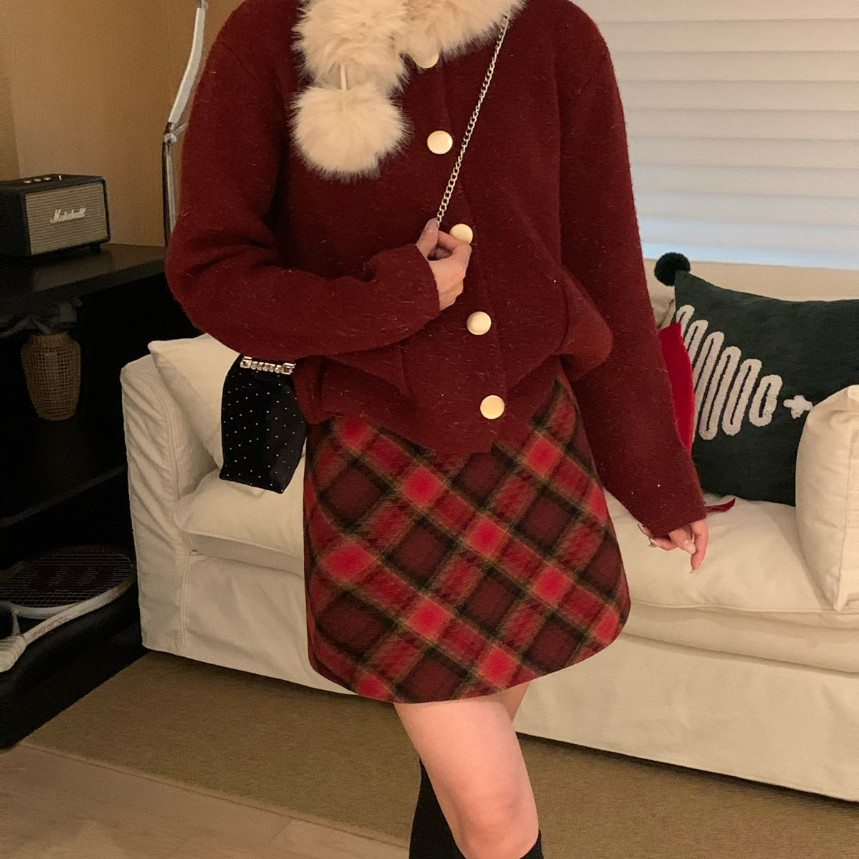 一善26年早春韩系节日氛围感亮丝大金扣(不含毛领)毛衣25-6419-2