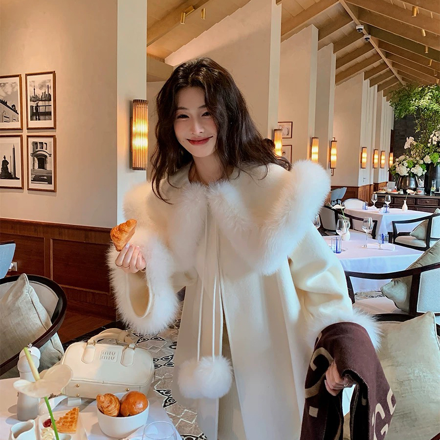 善家斗篷中长款羊毛外套(配可拆真狐狸毛袖毛)（含100澳毛）8818