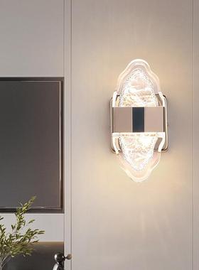 The bedroom bed-head walllights are modernly simple and adva