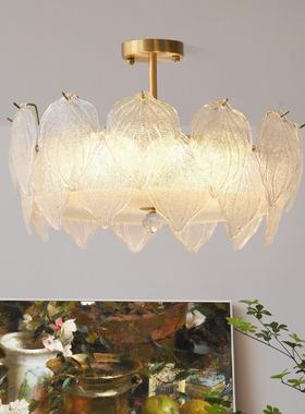 The cream wind is modernly lightly-spectrumed, French-style