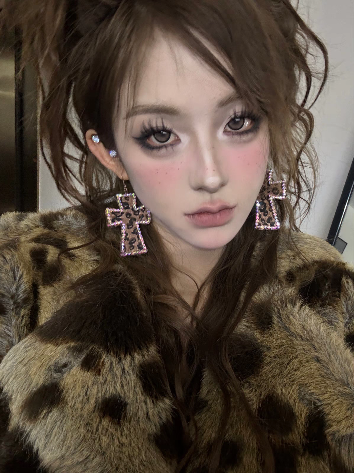 手工ins涩谷辣妹y2k小众个性日系原宿夸张十字架真皮豹纹耳环耳饰