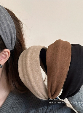 灰色宽边发箍发带女2026新款日常外戴发旅头箍高颅顶发捆压发发卡