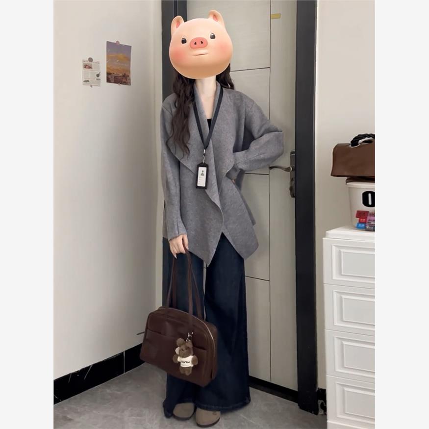 灰色翻领毛衣外套女秋冬2025新款慵懒高级感收腰秋季针织开衫上衣