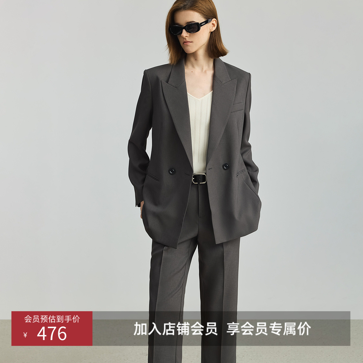 质感戗驳领 彰显摩登都会气质