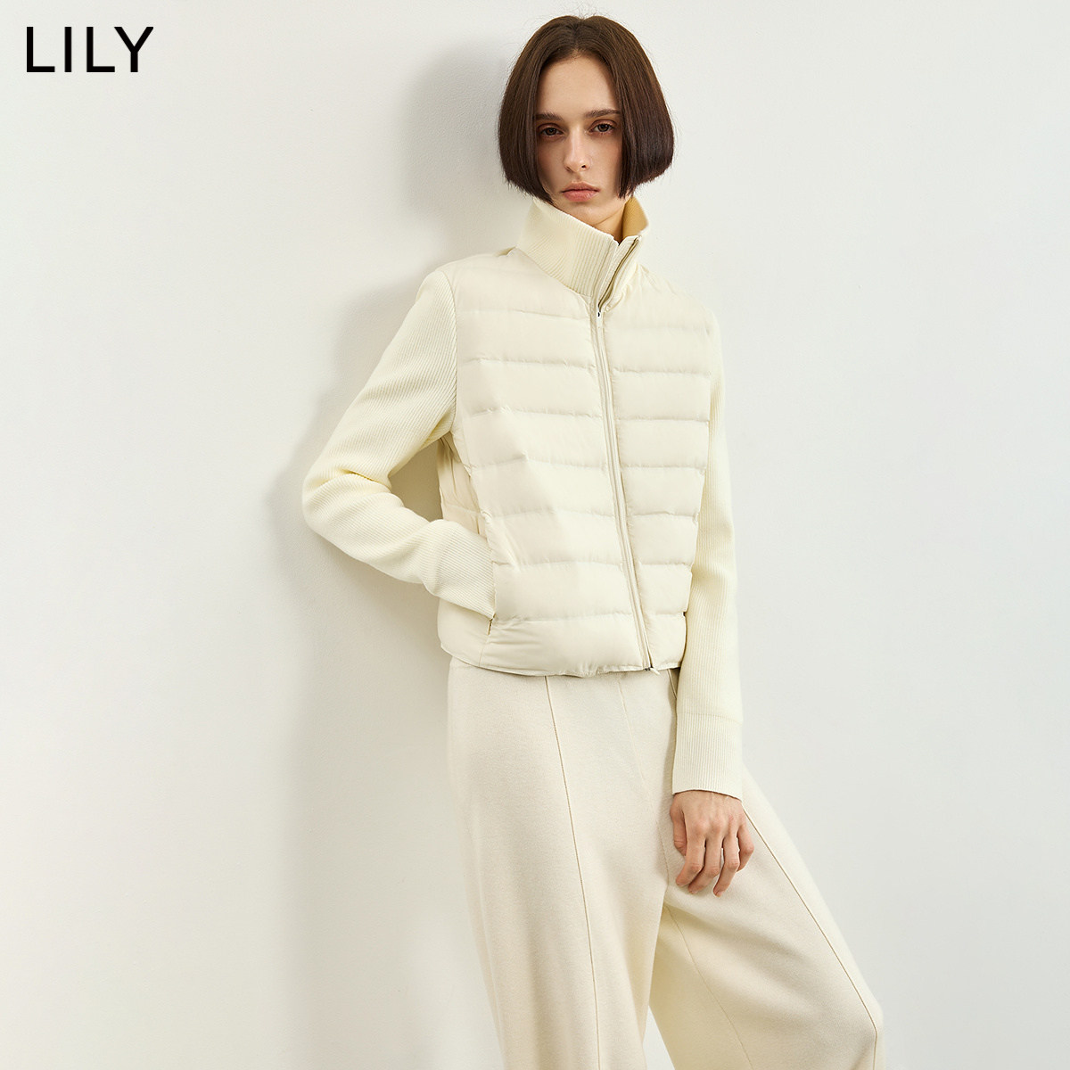 LILY2026冬新款简约针织拼接立领90鸭绒休闲通勤薄款羽绒服外套女