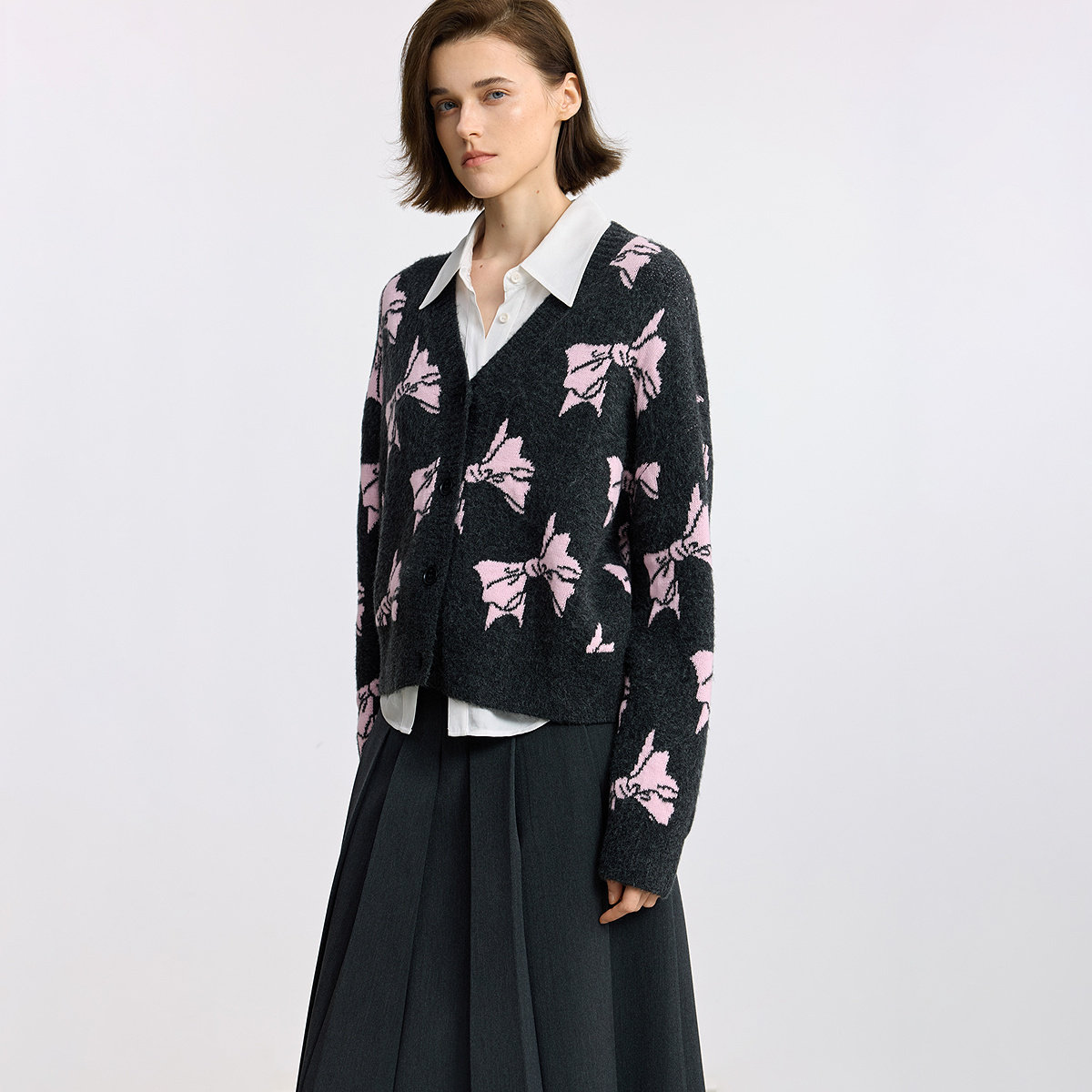 LILY2025冬新款女装含羊毛设计感撞色蝴蝶结V领针织开衫外套毛衣,女装/女士精品,毛针织衫,淘宝优惠券,粉丝福利购,淘宝优惠卷