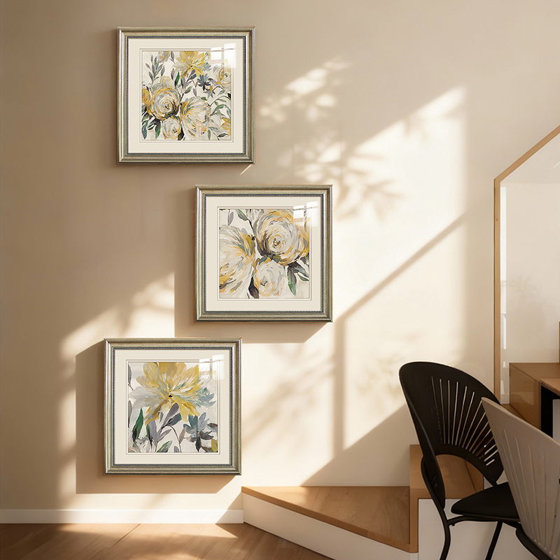 现代美式客厅沙发背景墙装饰画法