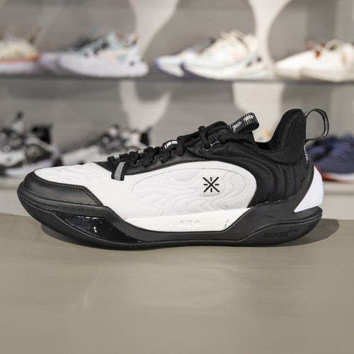 李宁男子缓震回弹低帮篮球鞋