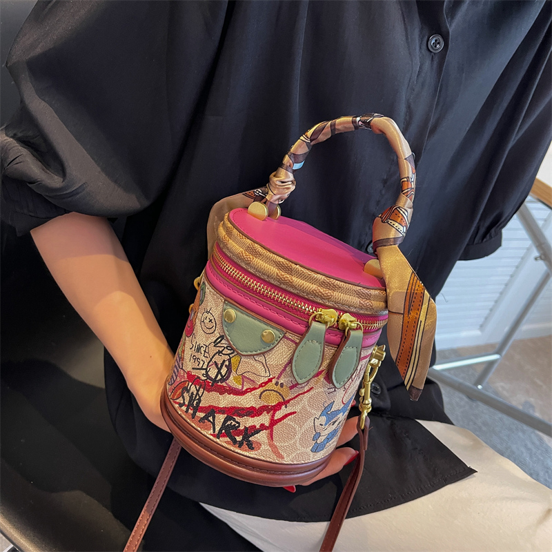 CITEX LV官方旗舰店涂鸦印花水桶包高级感包包2024春新款小众手提