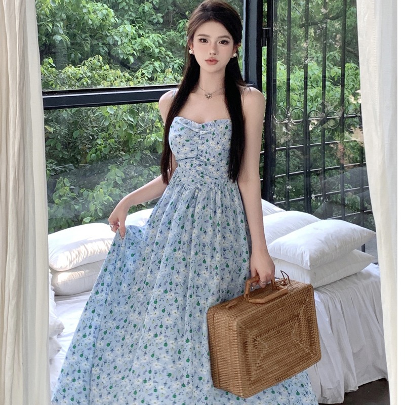 MTHE 夏季设计感温柔风碎花收腰显瘦吊带连衣裙 女款