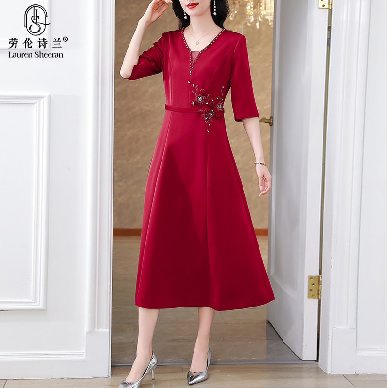 妈妈婚宴礼服女宴会连衣裙平时可穿高贵喜婆婆敬酒服气质年轻款
