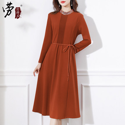 裙子女秋冬连衣裙中长款高端刺绣长袖复古时尚打底内搭修身显瘦