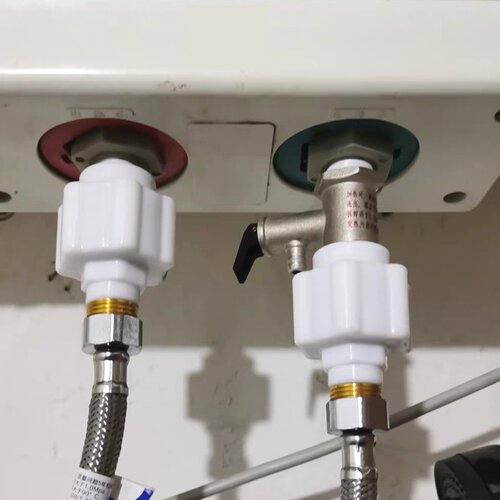 出水口家用淋浴器防火墙保护器接头防电墙配件接口专用防漏电绝缘