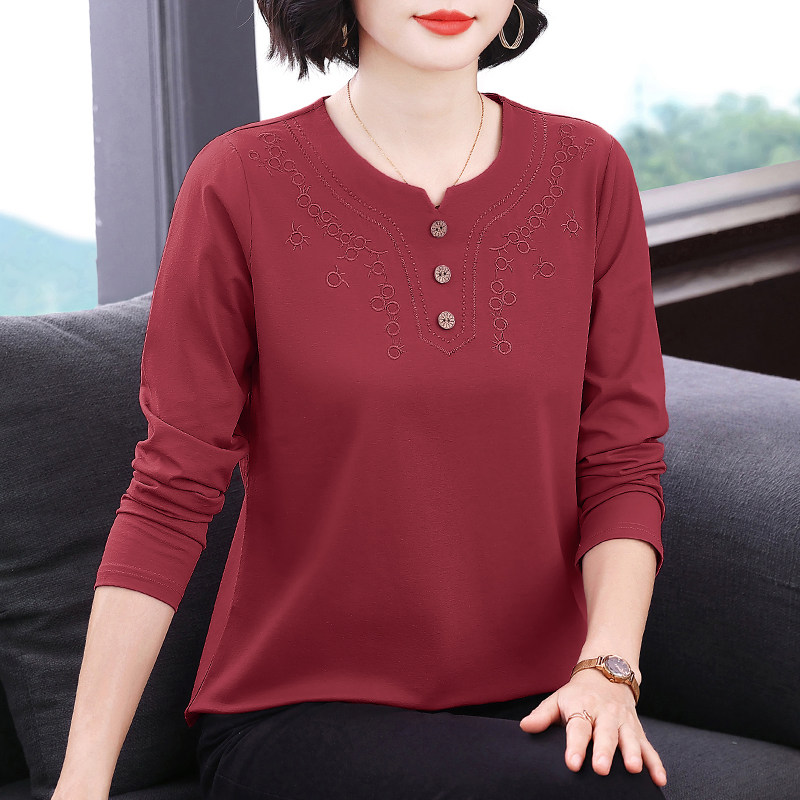 妈妈时尚纯色刺绣长袖T恤衫2026新款秋季中年女装宽松减龄打底衫