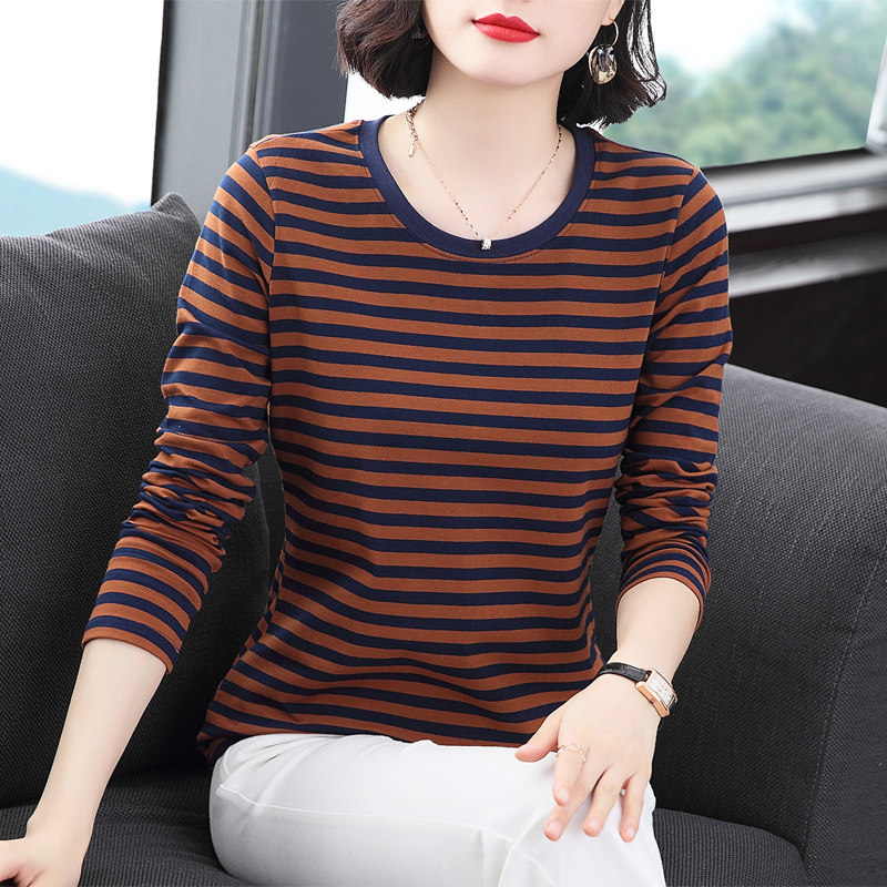 长袖打底小衫女纯棉t恤50岁妈妈春秋新款中老年女装百搭条纹上衣