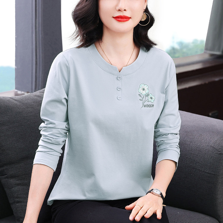 妈妈装秋季新款纯棉长袖T恤衫中老年女装宽松刺绣休闲上衣打底衫