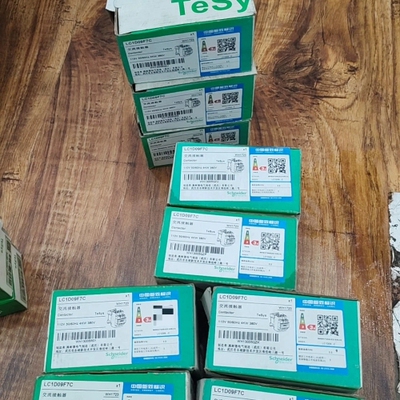LC1D09F7C 交流接触器，TeSys系列，11 议价
