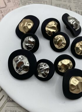 Canaan哑光黑金属扣时尚波浪边