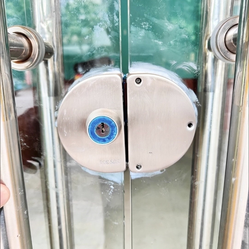 地锁玻璃门锁单双商铺推拉门锁单门锁具插销浴室锁推拉无框锁