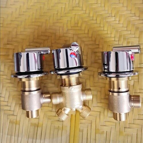 混水阀浴缸龙头混合阀浴室配件阀门分水器冷热进水阀开关三件套