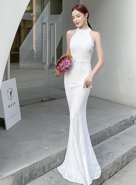 晚礼服裙女宴会气质鱼尾高级感白色挂脖轻奢小众高端主持人连衣裙