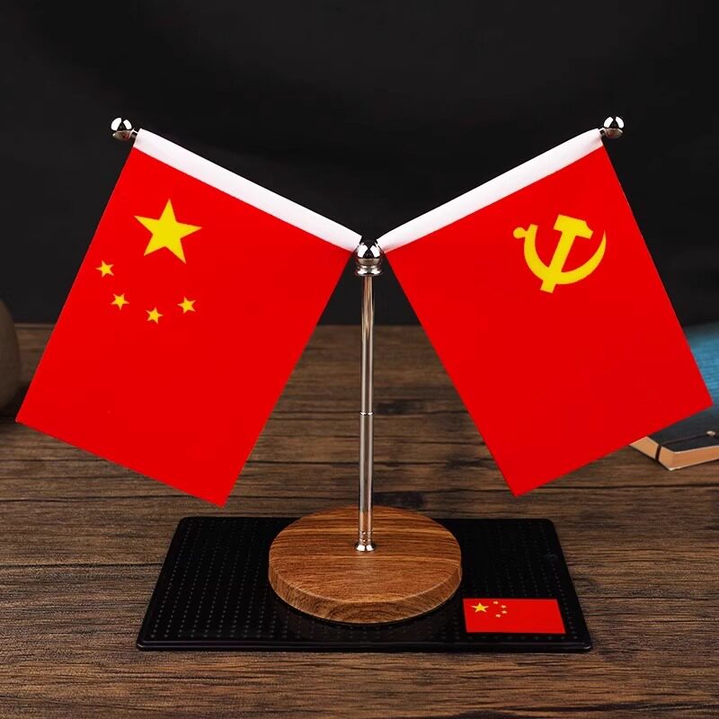 高档车载红旗摆件汽车中控台仪表台摆件内饰车内配饰品男网红新款