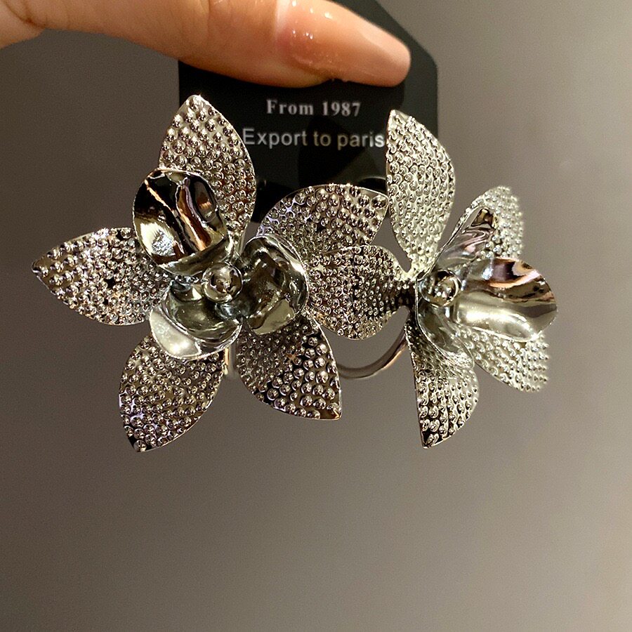 时尚轻奢金属肌理感锤纹花朵耳钉韩版设计感花瓣耳环女耳饰品45