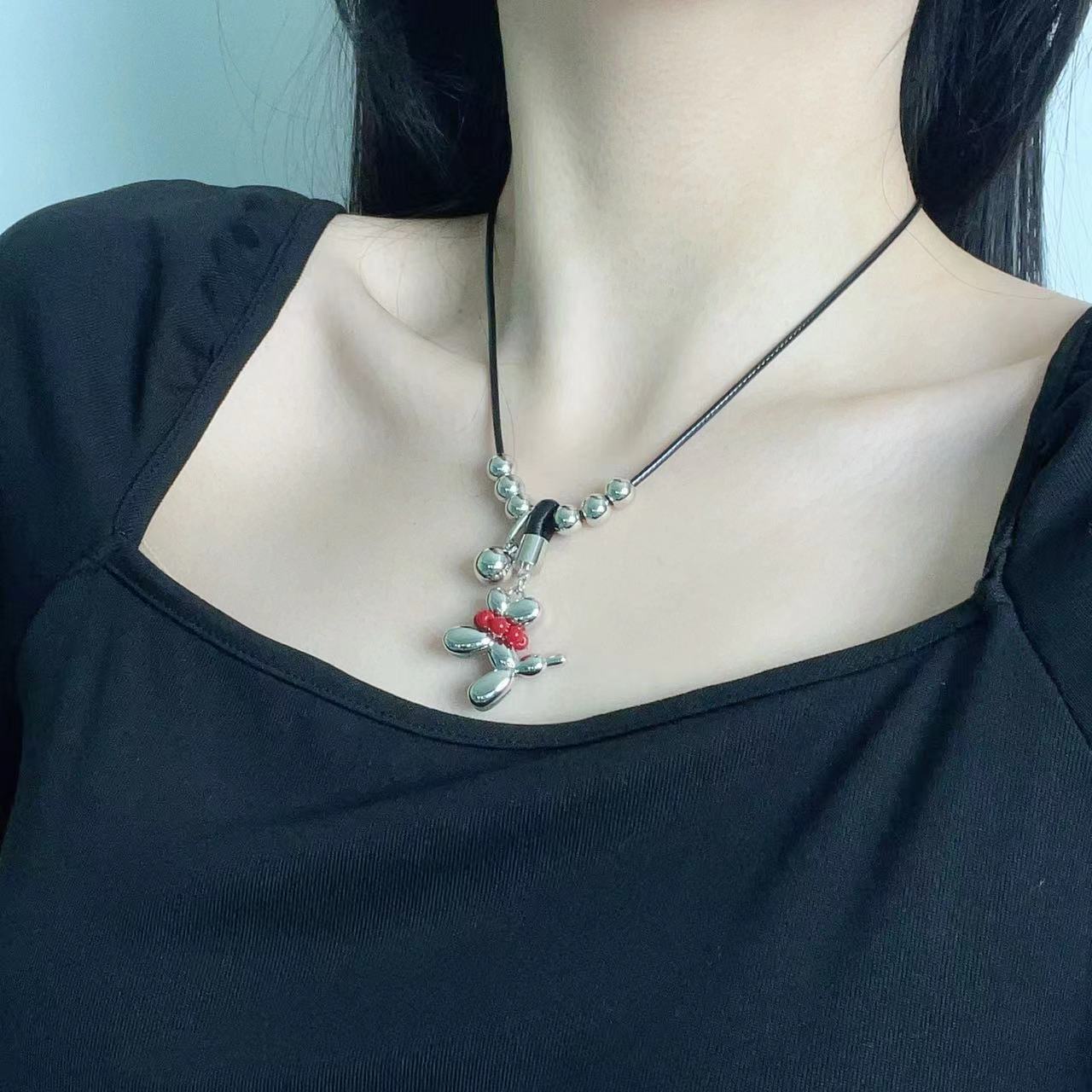 可爱小狗吊坠皮革项链女小众设计粉色小熊锁骨链颈链可爱配饰82