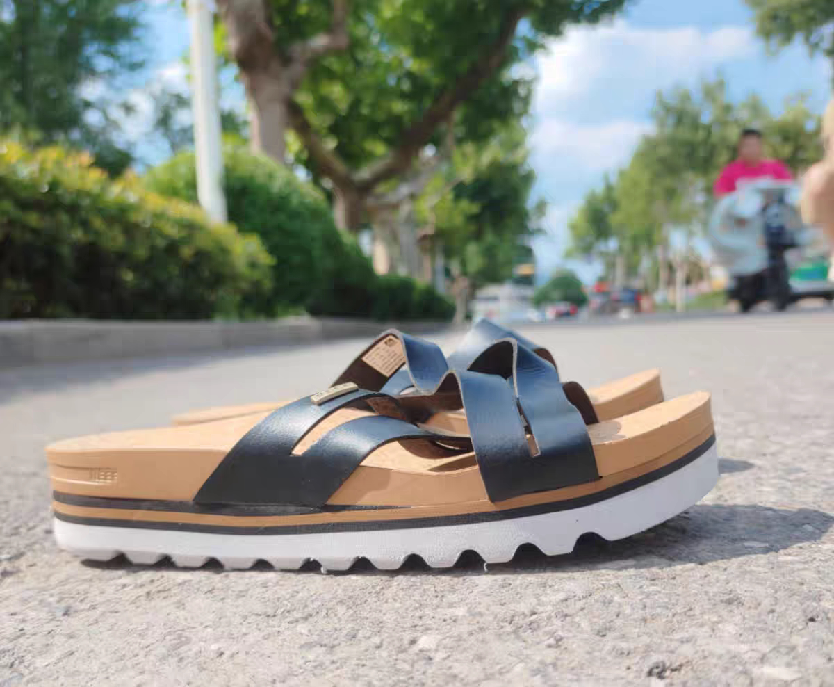 外贸鞋原单库存 黑色 女拖鞋 松糕底 厚底37.5+38.5+40+41+42.5