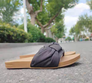 外贸原单库存 尾货 减震鞋底 实拍图有瑕疵 无盒袋装女大号鞋42.5