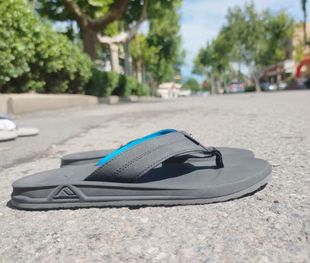 外贸原单尾货 库存鞋 减震 鞋底有瓶起子  人字拖 男拖鞋黑底42