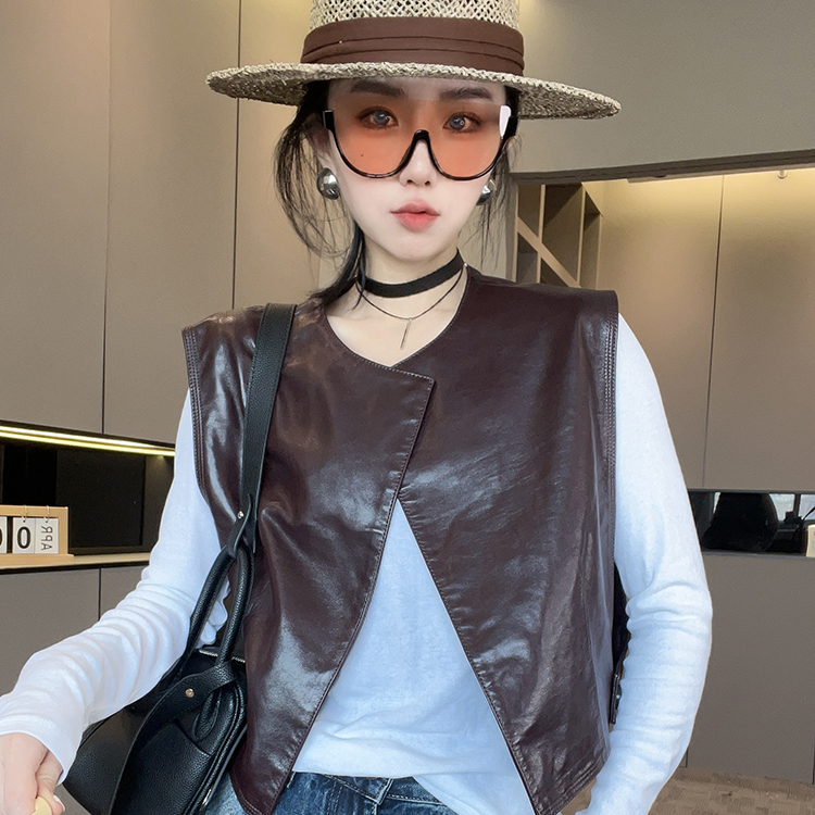 皮马甲女2025秋季新款欧洲站女装纯色绵羊皮皮衣真皮外套圆领上衣