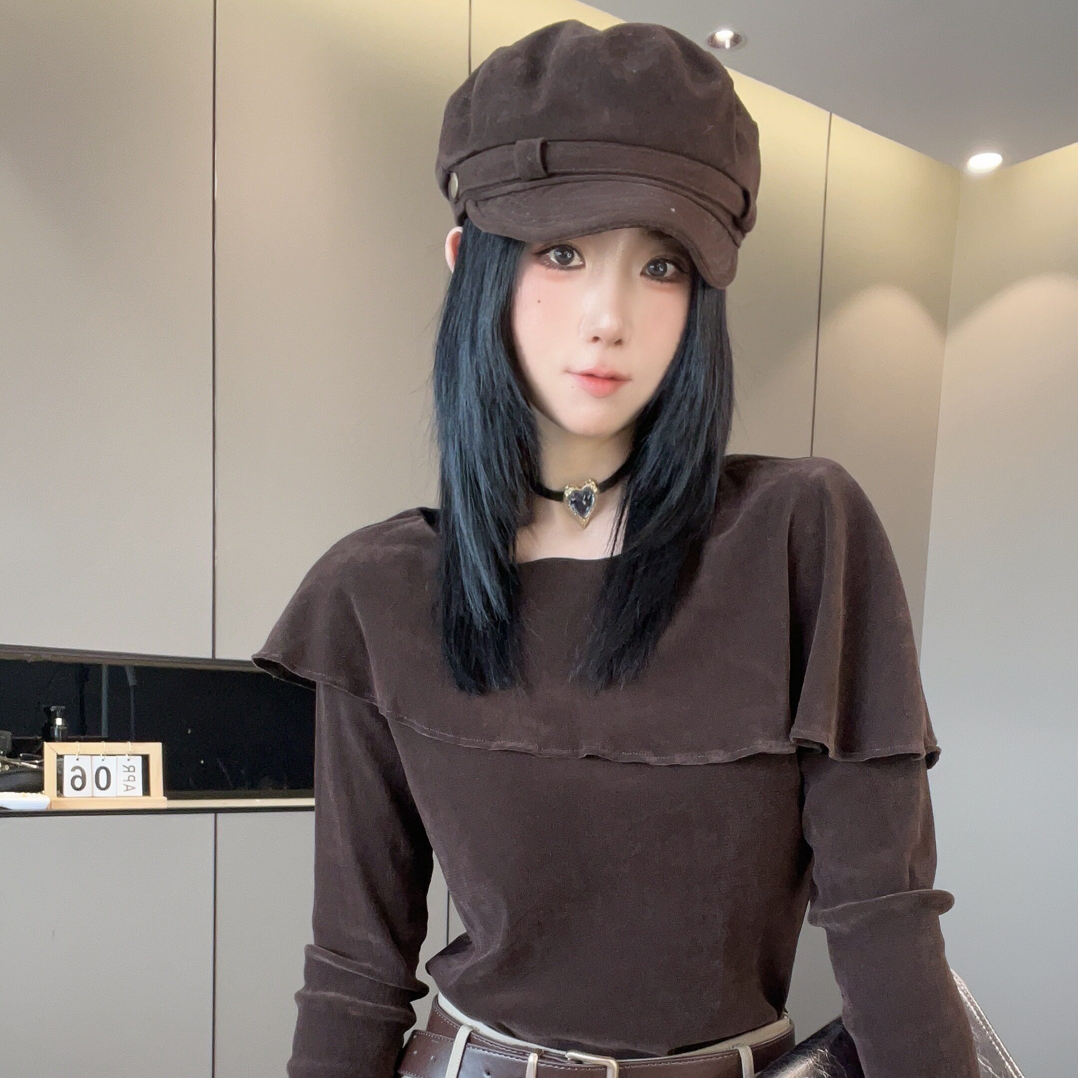 长袖丝绒T恤女2026早秋新款设计感纯色拼接荷叶边打底衫百搭上衣