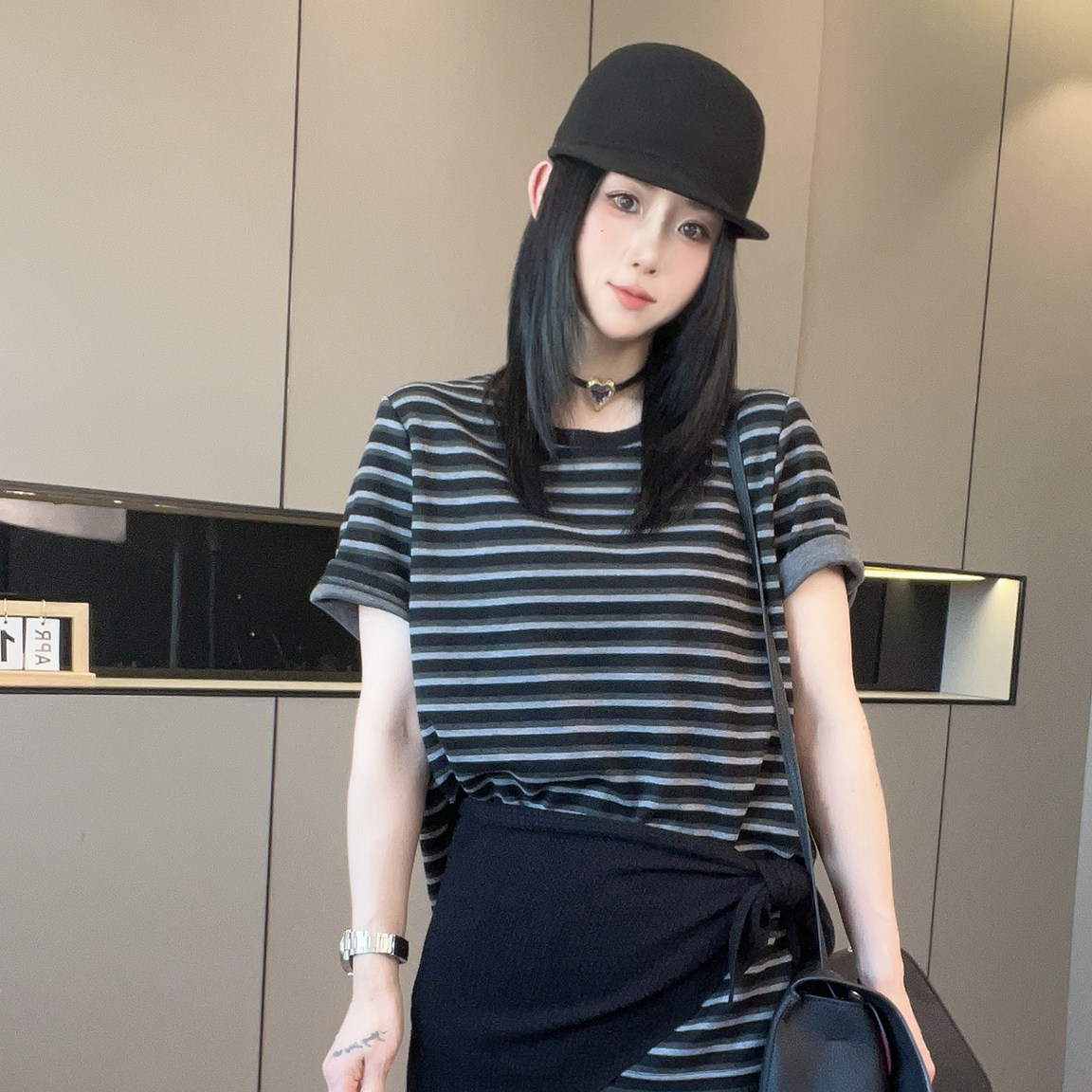 短袖圆领T恤高腰直筒长裤撞色拼接条纹套装两件套女2026秋季新款