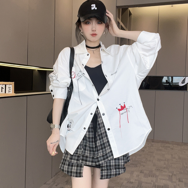 长袖衬衫女2025秋季新款设计感拼接卡通图案字母翻领单排扣上衣