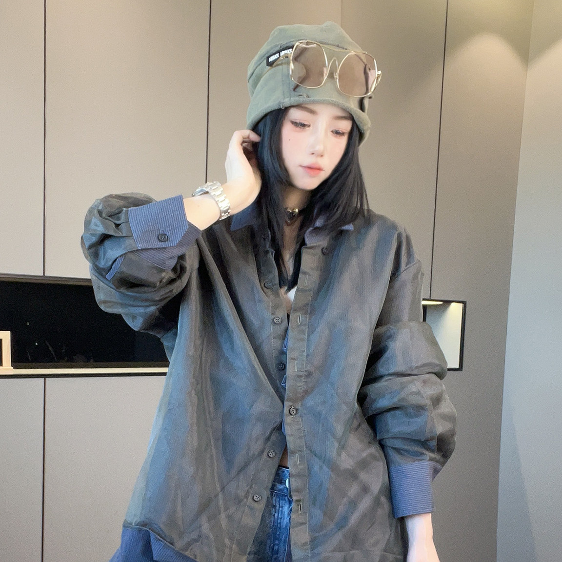 衬衫女2026早秋新款设计感网纱拼接条纹长袖衬衣翻领单排扣上衣