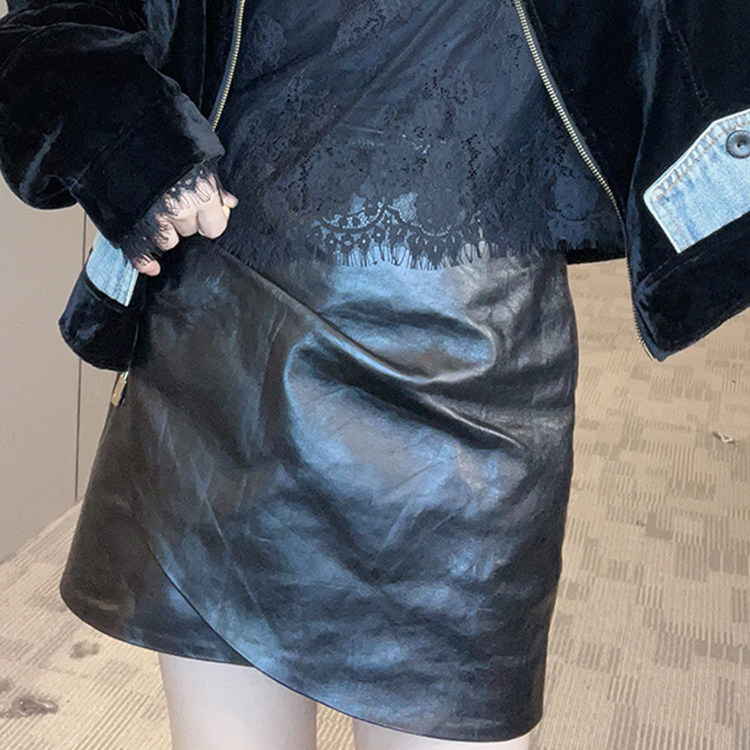 皮裙女2025秋季新款欧洲站宽松纯色短裙不规则半身裙时尚减龄裙子