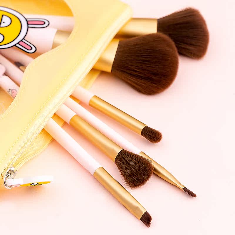 miniso名创优品 kakao friends化妆刷眉眼唇修容刷彩妆工具便携在类目 尿片/洗护/喂哺/推车床, 理发器/指甲钳/体温计等日常护理小用品, 安全梳子/刷子中 - 来自Buy2taobao.com提供专业的淘宝代购服务