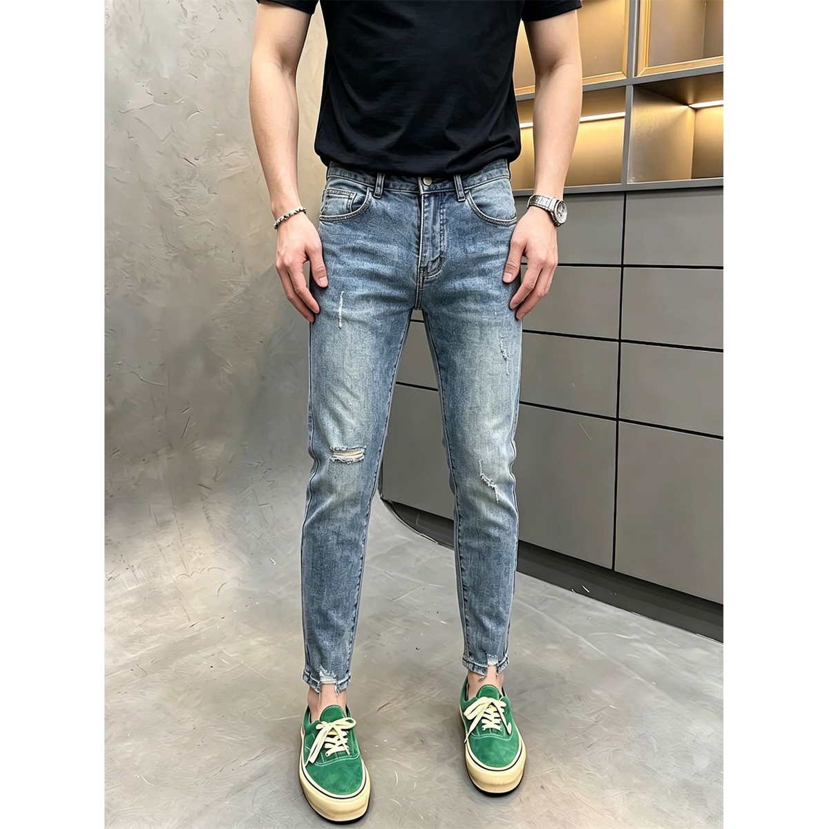男士九分破洞牛仔裤夏季薄款2026新款时尚潮牌男装显瘦修身小脚裤