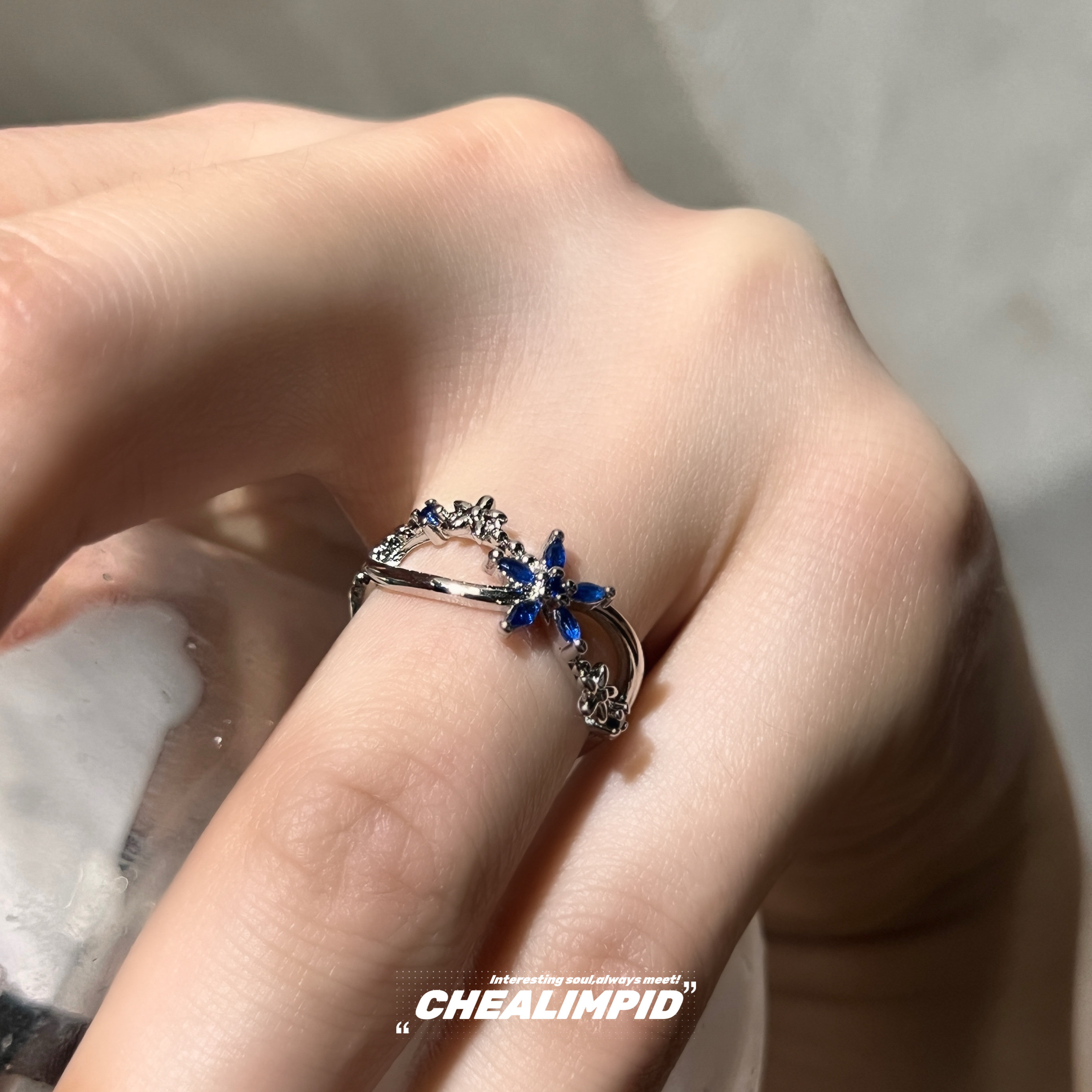 CHEALIMPID/.蓝钻小花环绕开口戒指小众设计高级感轻奢潮男女指环