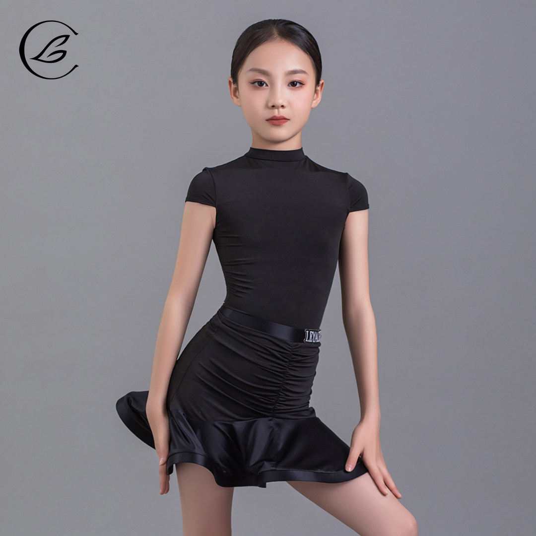 乐雅池高级感练功服2024夏季新款拉丁舞服黑色舞蹈服简约分体套装
