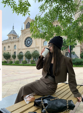 HEBEN MODE 比利弗庄园 短款西装套装一粒扣两侧开叉半身裙两件套