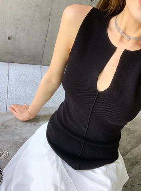 HEBEN MODE 敲好穿 领口包边V领背心女夏季显瘦下摆弧形针织上衣