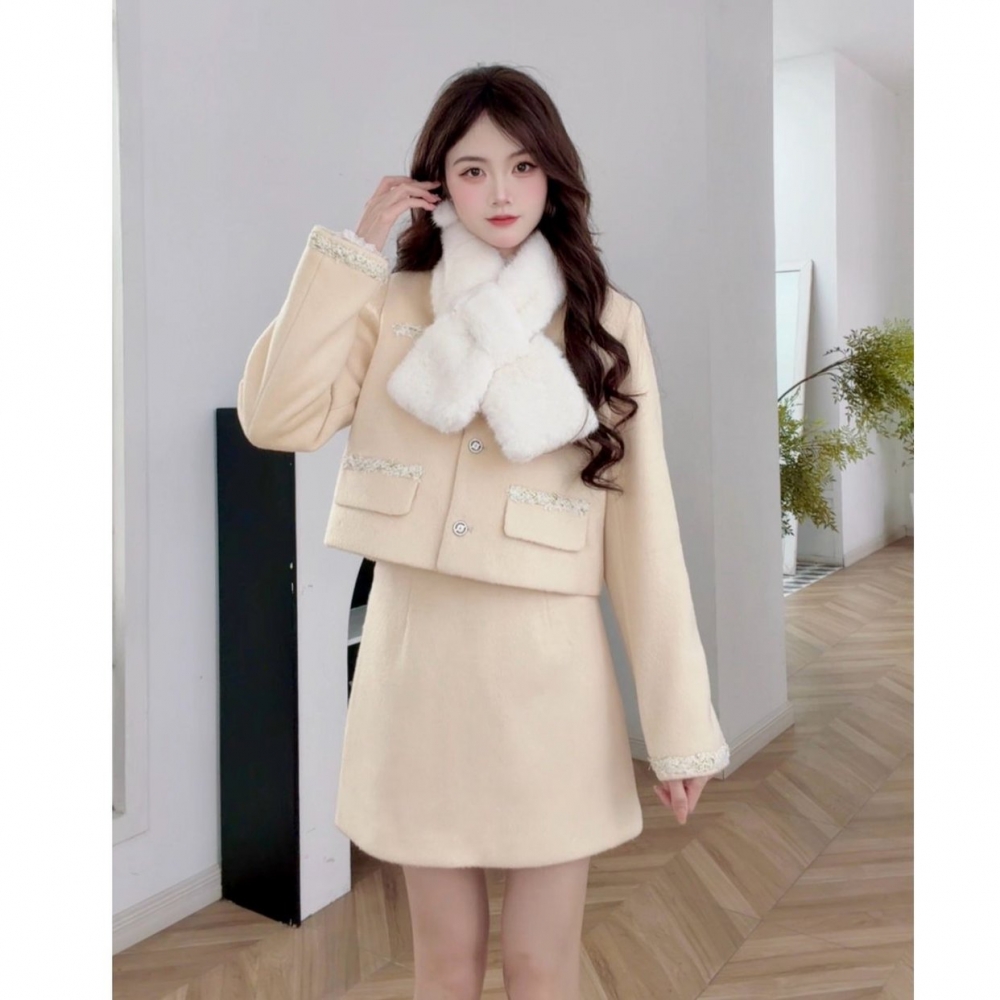 IEF/爱依服2025新款冬季呢绒减龄显白气质款小香风上下两件套