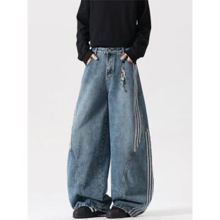 美式街头三条杠拼接弯刀牛仔裤男款覆古潮牌解构宽松水洗阔腿长裤