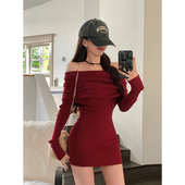 MosesQueen一字肩性感辣妹风包臀裙秋冬新款 女修身 显瘦百搭连衣裙