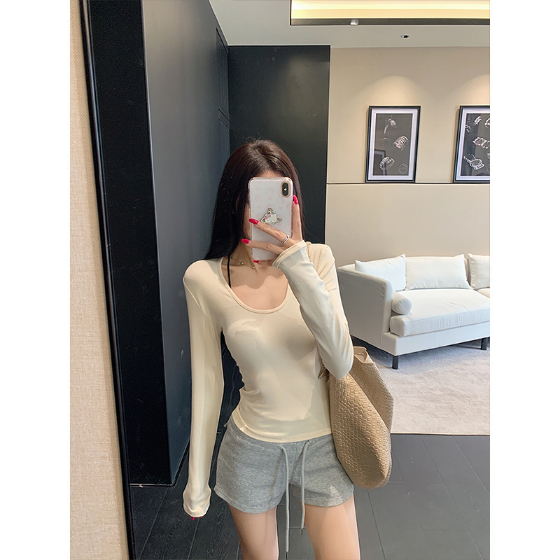 MosesQueen魔西女王白色U领长袖t恤秋季新款内搭修身显瘦打底上衣